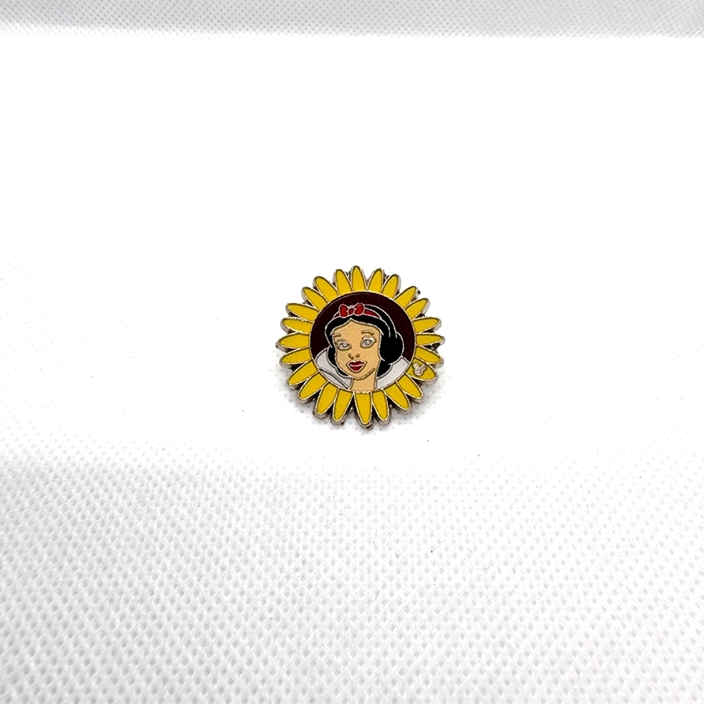 🌺 5/$25 Disney Snow White Sunflower Flower Princesses Hidden Mickey Trading Pin